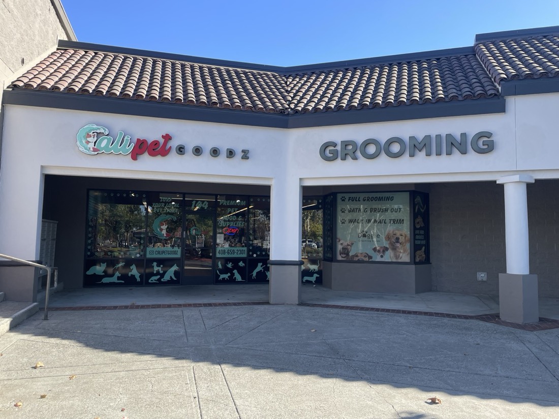 Morgan Hill storefront with Cali Pet Goodz and Grooming signs